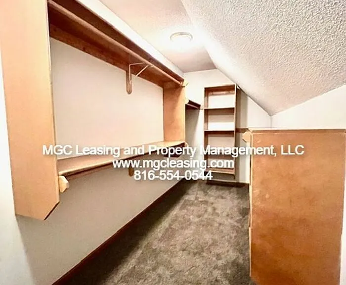 507 N Foxridge Dr — Photo 6