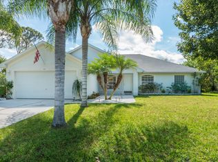 940 Hosbine St SE, Palm Bay, FL 32909