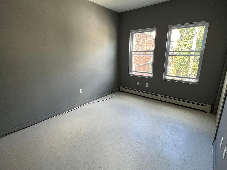 1st image of 450 Jersey St #3B