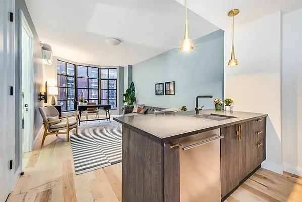 Rented by HCO NY | media 28
