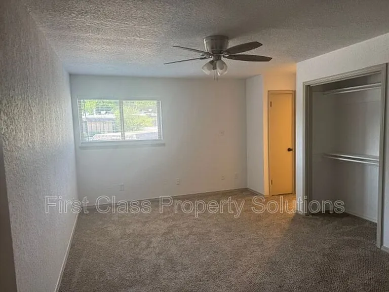 1404 Mary Lee Ln — Photo 9