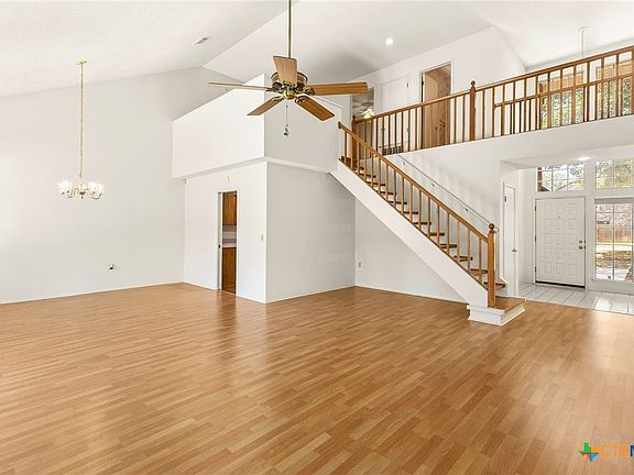 5th image of 8603 Collingwood