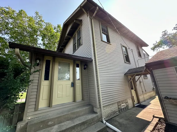 503 N Elizabeth St, Clinton, IL 61727