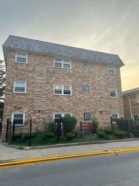 1st image of 205 Circle Ave APT 2C