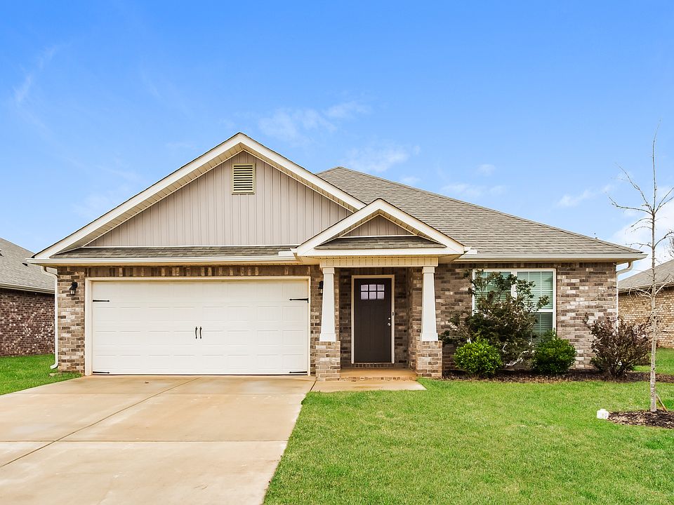 1st image of 173 Cherry Laurel Dr