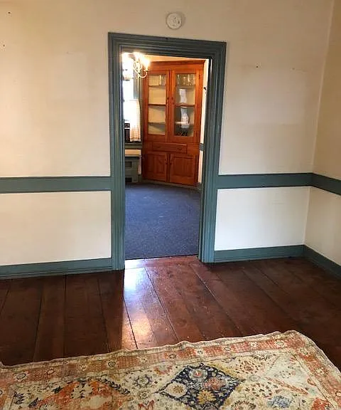 233 E Frederick St — Photo 8