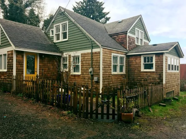 4274 Leif Erikson Dr, Astoria, OR 97103