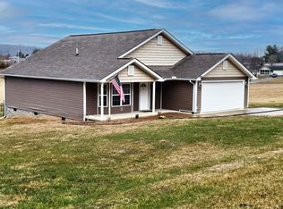 1181 Camellia Rd, Newport, TN 37821