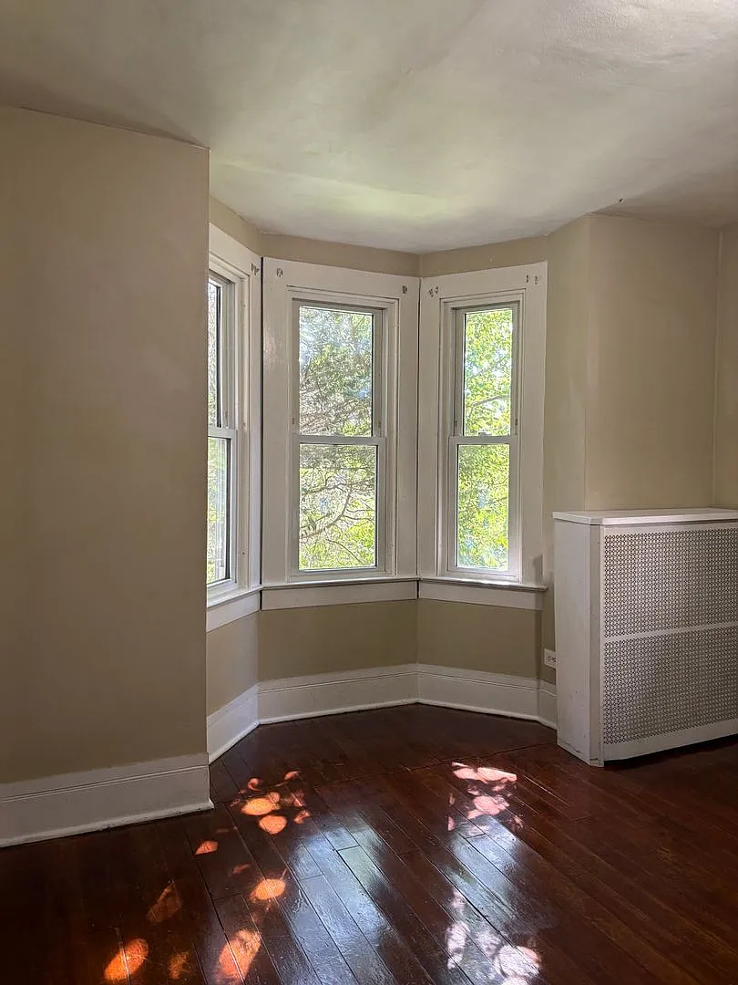 51 Grove St - Blue Pod — Photo 4
