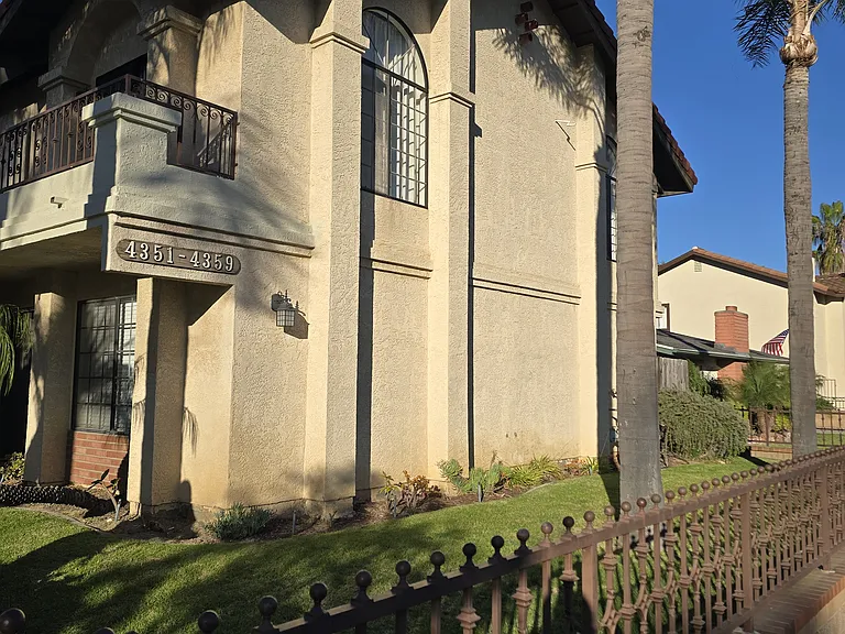 4353 Howard Ave — Photo 1