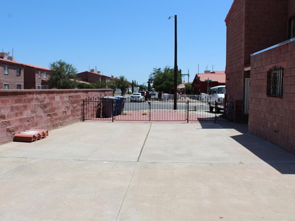 2nd image of 11059 Breeze Ct