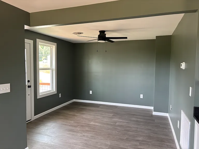 1463 E State St — Photo 2
