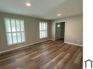 6571 Stillwater Dr, Fayetteville, NC 28304