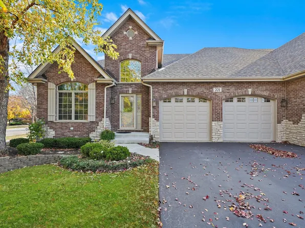 701 Kelly Ct, Roselle, IL 60172