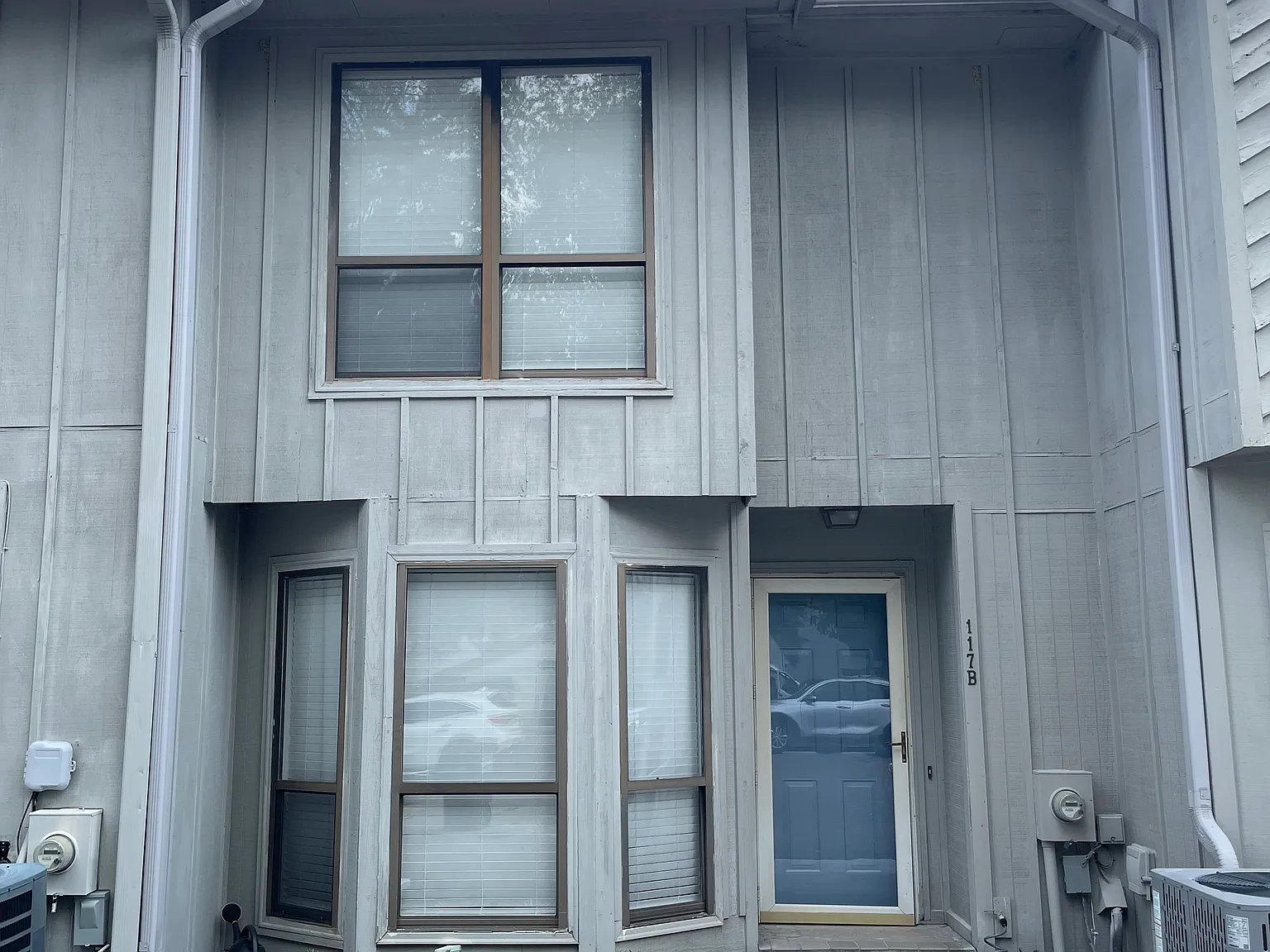 2 bed, 2.5 bath, 1187 sqft, $1,600 — Photo 1
