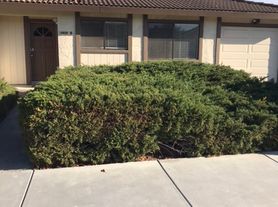 1410 Cembellin Dr, Hollister, CA