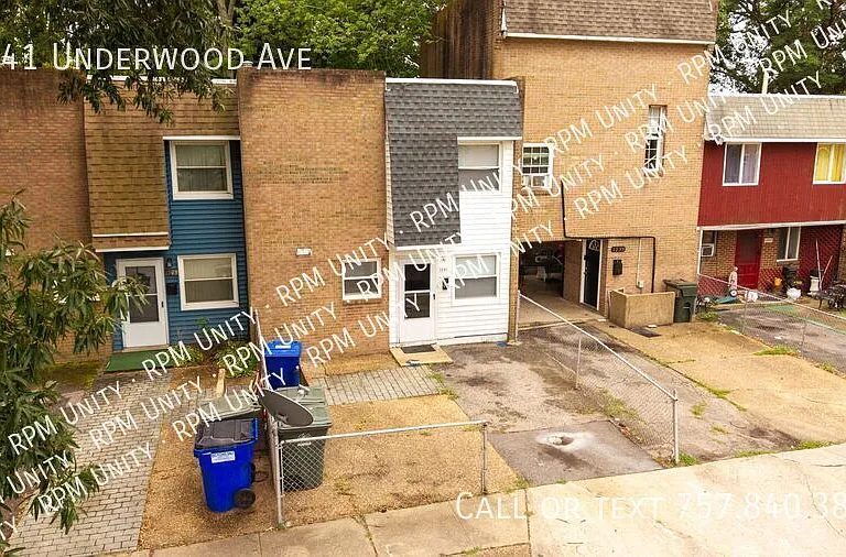 1241 Underwood Ave — Photo 12
