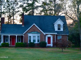 405 Rollins Ave, Hamlet, NC 28345