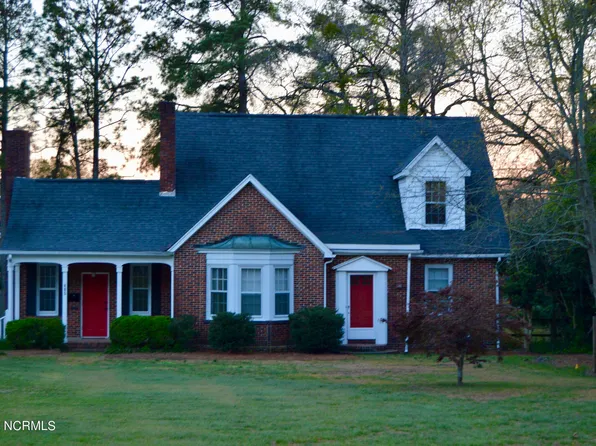 405 Rollins Avenue, Hamlet, NC 28345