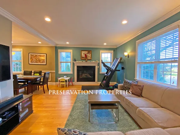 375 Lowell Ave, Newtonville, MA