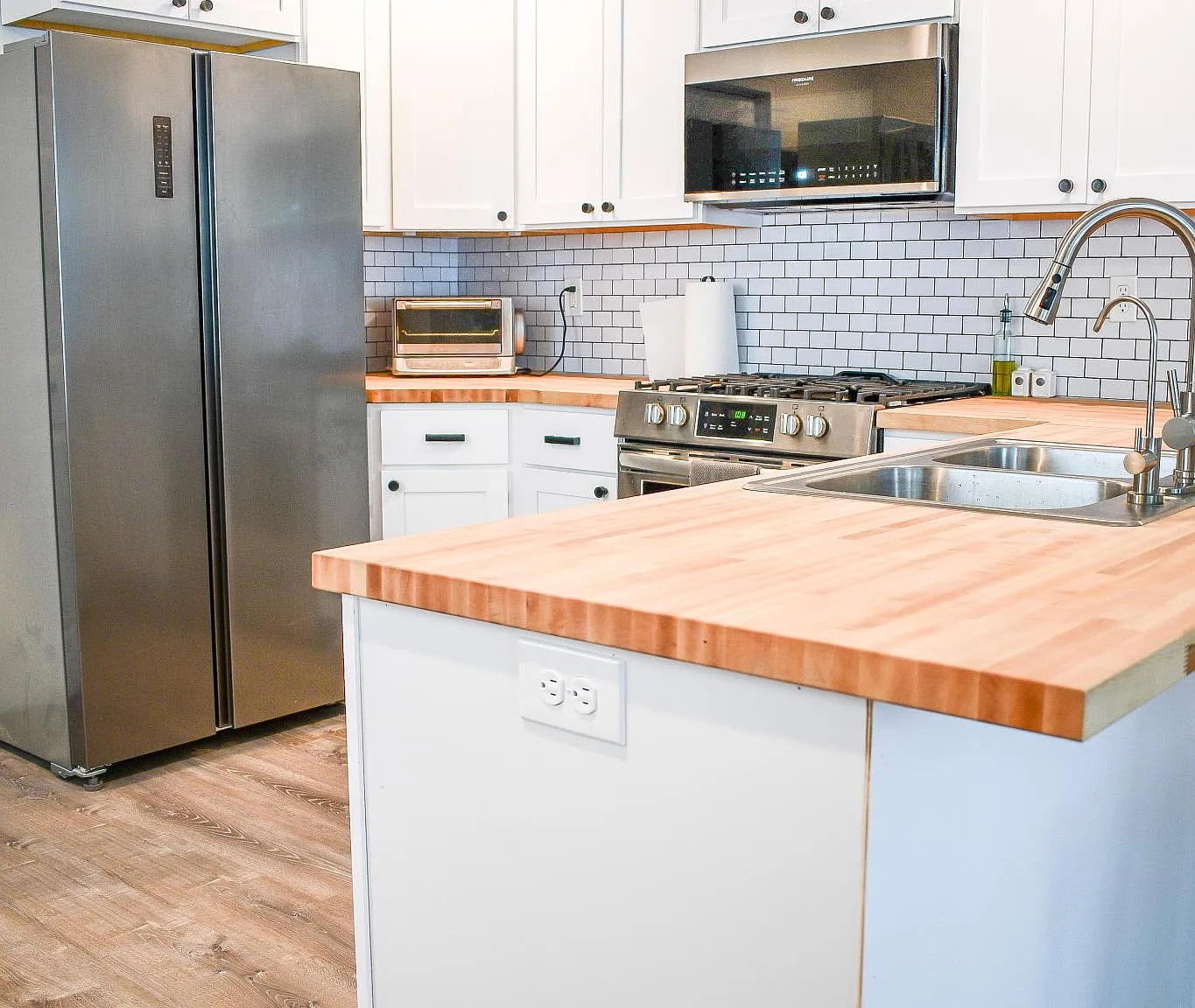1203 Delesseps Ave — Photo 3