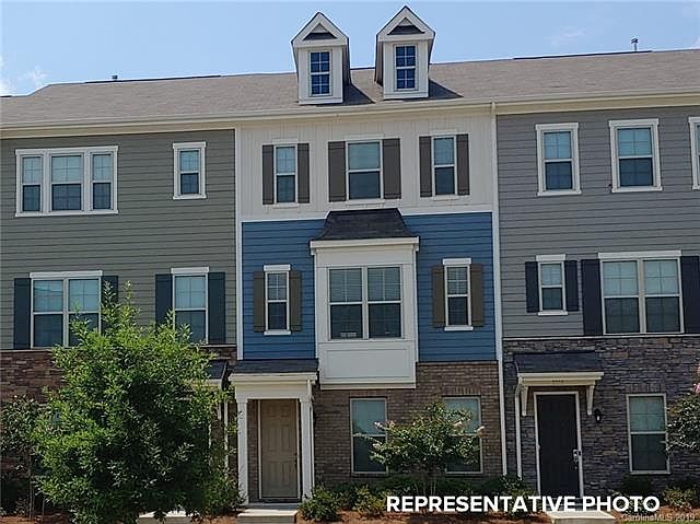 1st image of 936 Bexton St #171