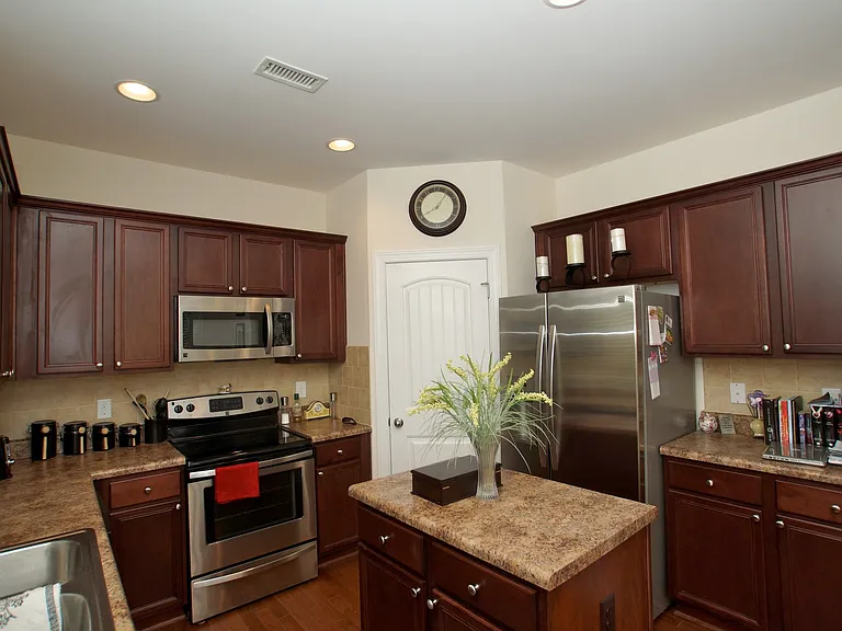 105 Cobalt Creek Way — Photo 2