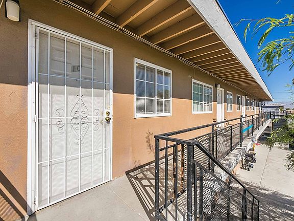 2nd image of 2300-2304 Sunrise Ave #10