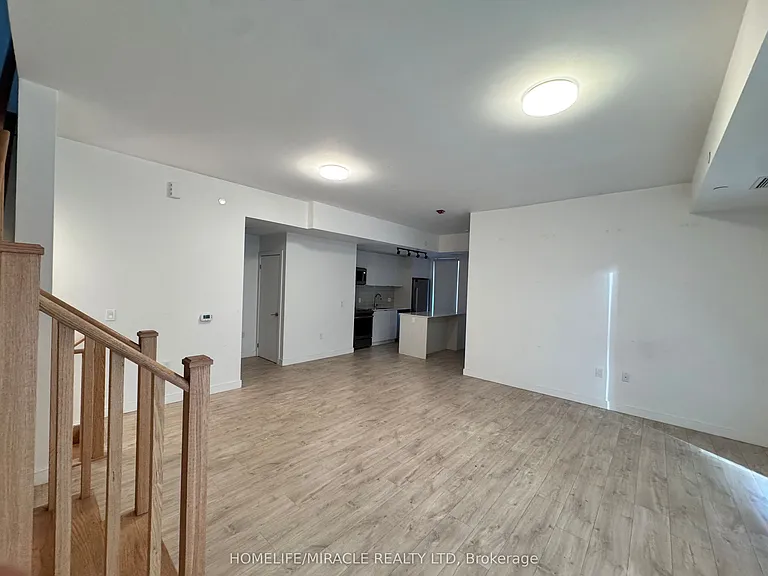176 Clonmore Dr #4 — Photo 11