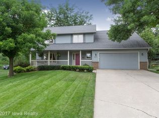 2513 Ridgewood Dr, West Des Moines, IA 50265