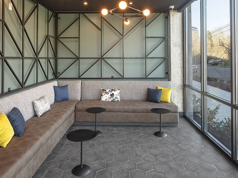Oak Street Lofts — Photo 29