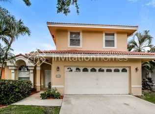 7712 Highlands Cir, Pompano Beach, FL 33063