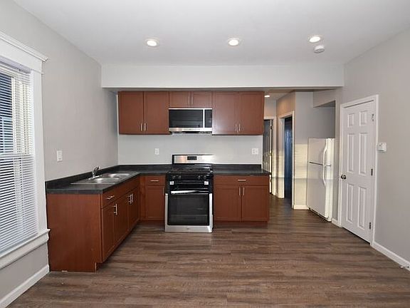4th image of 113 S West St