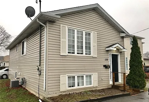 138 Carlton St #LOWER Photo 1