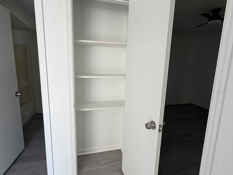 14 Wedgefield Dr #B — Photo 9