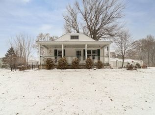 1253 E Chippewa River Rd, Midland, MI 48640