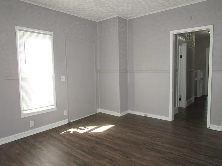 708 W. Jackson — Photo 12