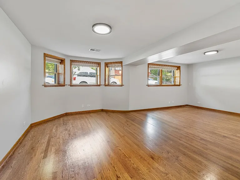 3227 W Belden Ave #3225-G — Photo 4
