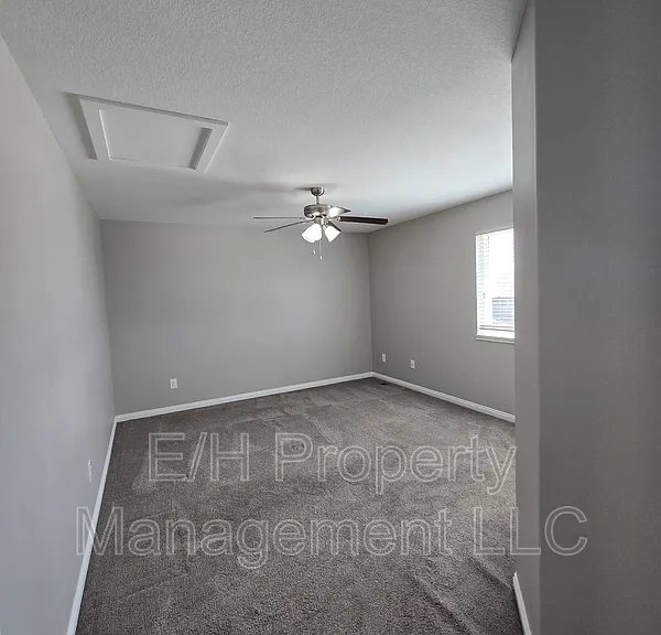 5937 N Millsboro St — Photo 14