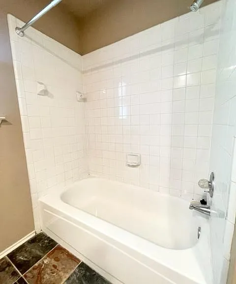 6404 Tempest Dr — Photo 23