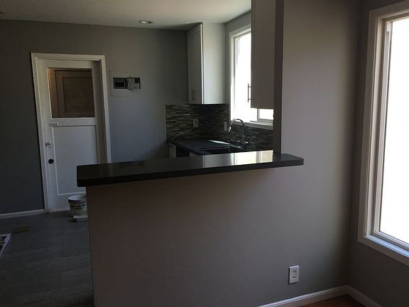 4th image of 561A 24th Ave