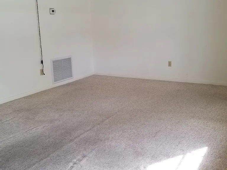 4248 Drummond Ave — Photo 2