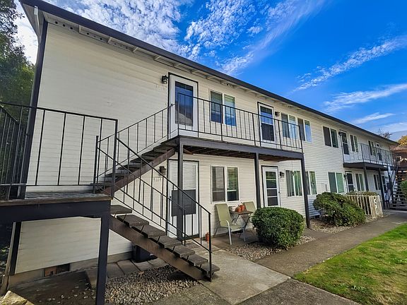 5th image of 4102-4128 SE Cesar E Chavez Blvd #35