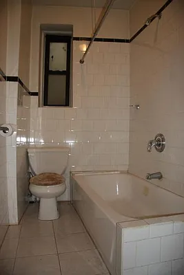 Rented by Lang Realty LLC | media 11