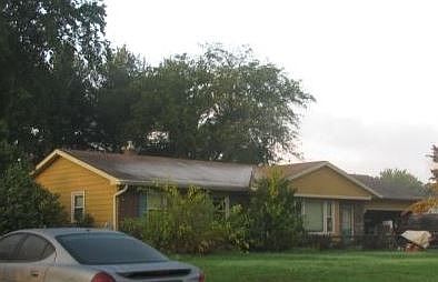 2nd image of 1742 Oakbrook Dr