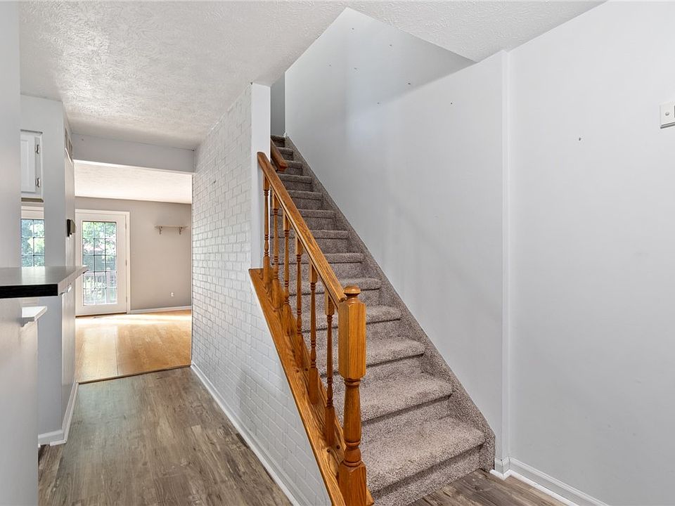 111 Broxbourne Dr, Fairport, NY 14450 Zillow