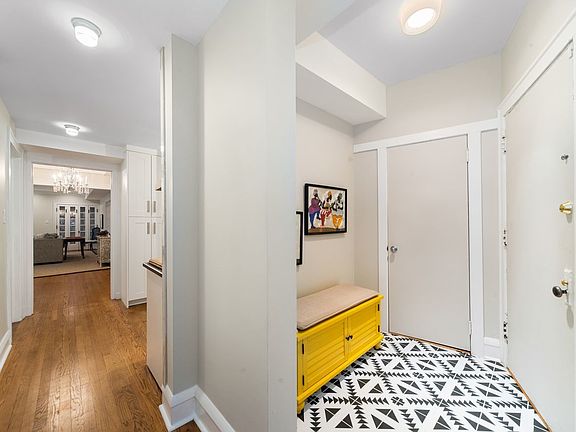 3rd image of 1226 E Madison Park APT 1