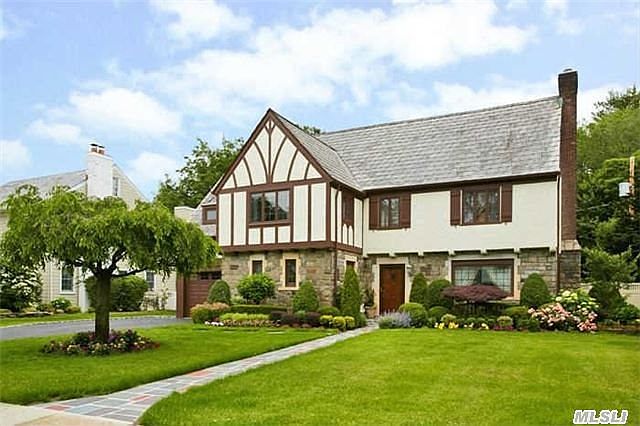 1st image of 25 Willetts Ct