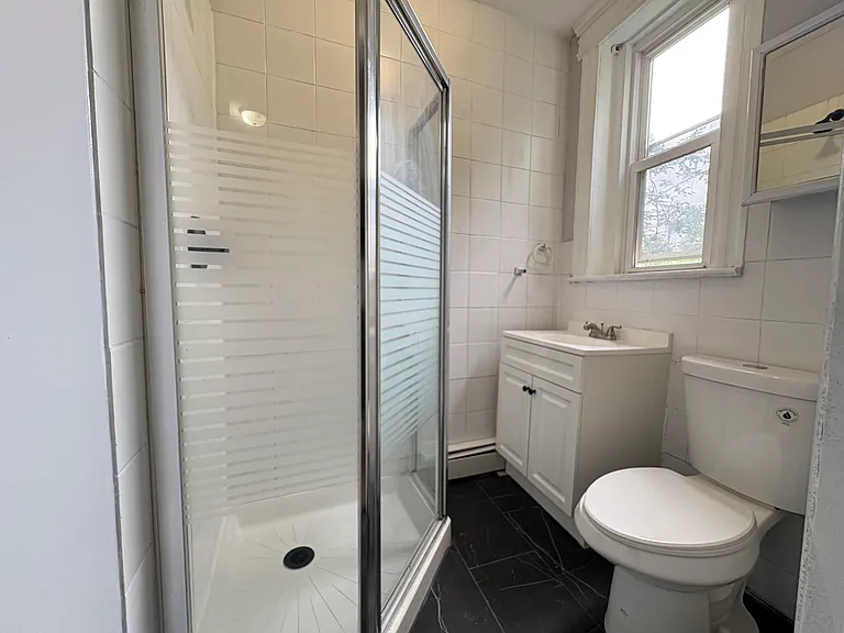 45 Jones St #5 — Photo 5