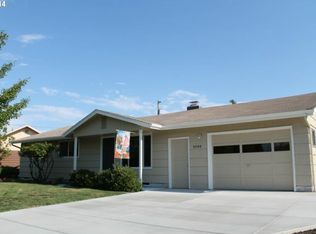 2444 Ranch Dr, Springfield, OR 97477